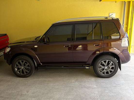 MITSUBISHI-PAJERO TR4-2.0 4X4 16V 140CV FLEX 4P AUTOMÁTICO MITSUBISHI-PAJERO TR4-2011
