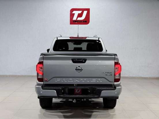 NISSAN-FRONTIER-2022
