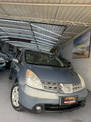 NISSAN-LIVINA-1.8 SL 16V FLEX 4P AUTOMÁTICO NISSAN-LIVINA-2010