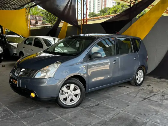 NISSAN LIVINA 1.8 SL 16V FLEX 4P AUTOMÁTICO NISSAN LIVINA 1.8 SL 16V FLEX 4P AUTOMÁTICO
