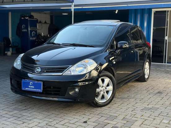 NISSAN-TIIDA-2011