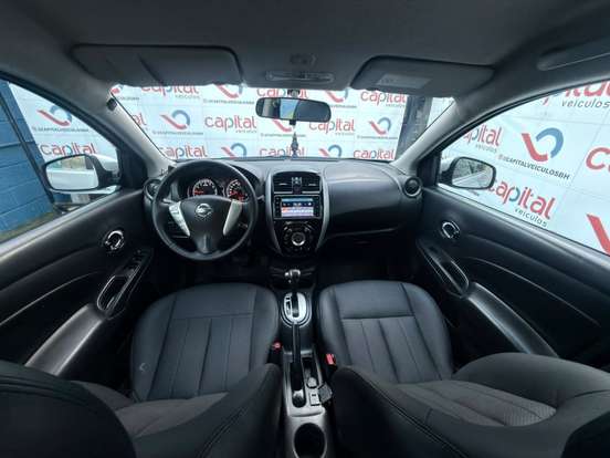 NISSAN-VERSA-2017