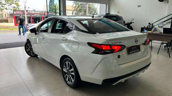 NISSAN-VERSA-2024