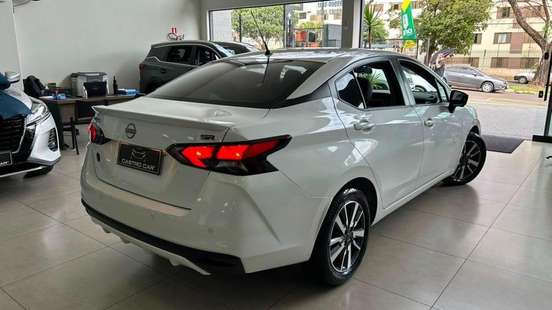 NISSAN-VERSA-2024