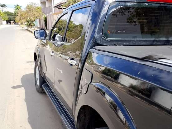 NISSAN-FRONTIER-2.3 16V TURBO DIESEL SE CD 4X4 AUTOMÁTICO NISSAN-FRONTIER-2017