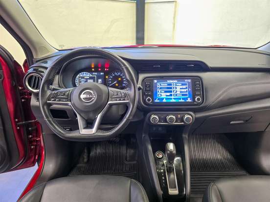 NISSAN-KICKS-2023