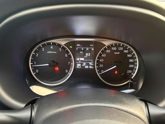 NISSAN-KICKS PLAY-2025