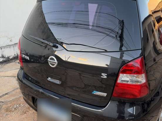 NISSAN-LIVINA-1.8 S 16V FLEX 4P AUTOMÁTICO NISSAN-LIVINA-2013