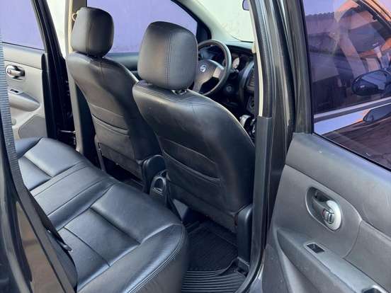 NISSAN-LIVINA-1.8 S 16V FLEX 4P AUTOMÁTICO NISSAN-LIVINA-2013