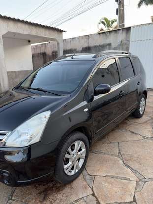 NISSAN-LIVINA-2013
