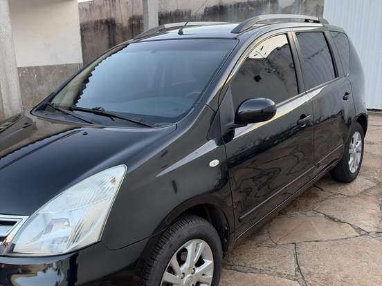 NISSAN-LIVINA-1.8 S 16V FLEX 4P AUTOMÁTICO NISSAN-LIVINA-2013