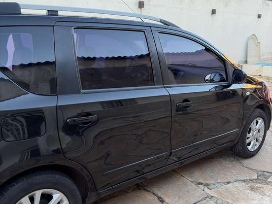 NISSAN-LIVINA-1.8 S 16V FLEX 4P AUTOMÁTICO NISSAN-LIVINA-2013