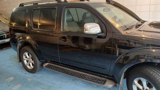 NISSAN-PATHFINDER-2.5 LE 4X4 TURBO INTERCOOLER DIESEL 4P AUTOMÁTICO NISSAN-PATHFINDER-2007