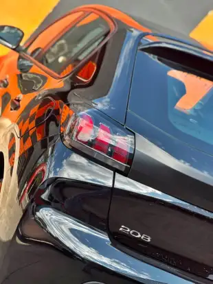 PEUGEOT-208-2024