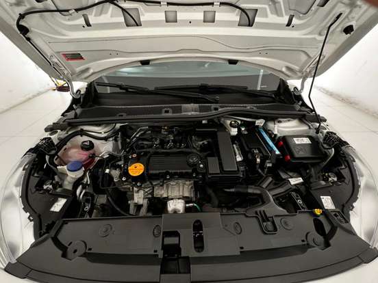 PEUGEOT-208-2023