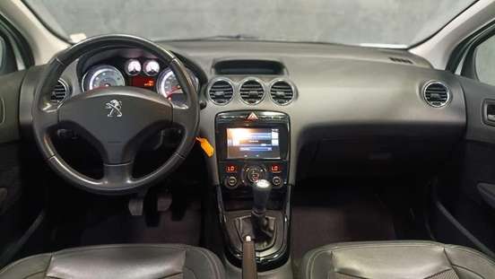 PEUGEOT-308-2015