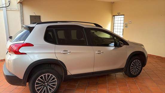 PEUGEOT-2008-2020