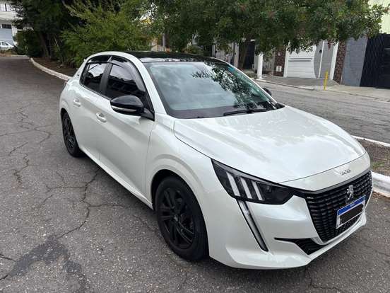 PEUGEOT-208-2022