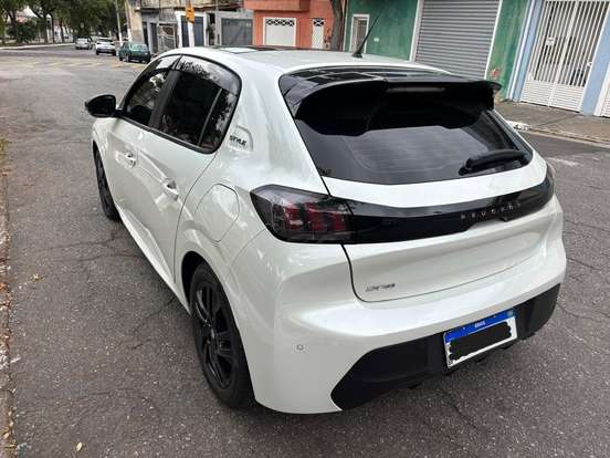 PEUGEOT-208-2022