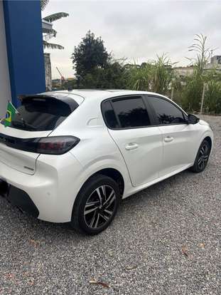 PEUGEOT-208-2024