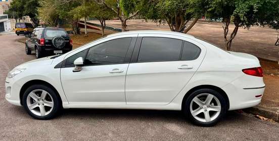 PEUGEOT-408-2015