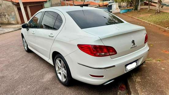 PEUGEOT-408-2015