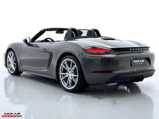 PORSCHE-718-2024
