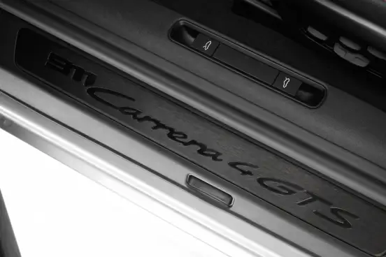 PORSCHE-911-2022