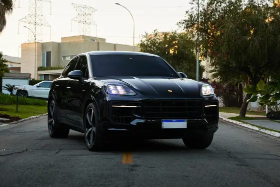 PORSCHE CAYENNE 3.0 V6 E-HYBRID COUPÉ AWD TIPTRONIC S