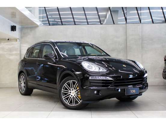 PORSCHE-CAYENNE-2013