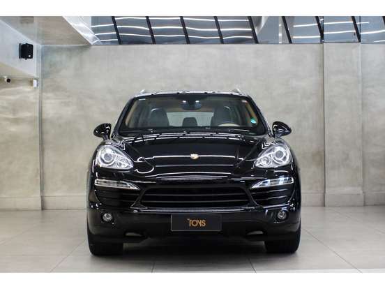 PORSCHE-CAYENNE-2013