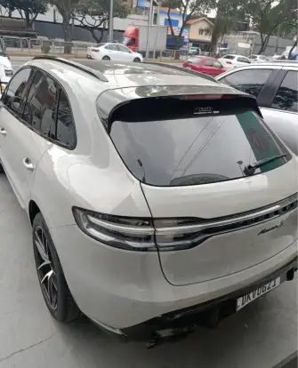 PORSCHE-MACAN-2022