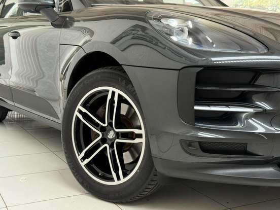 PORSCHE-MACAN-2021
