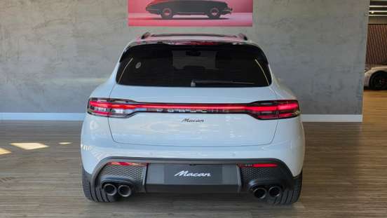 PORSCHE-MACAN-2024