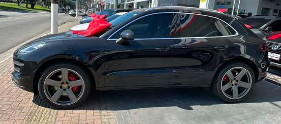 PORSCHE-MACAN-2017