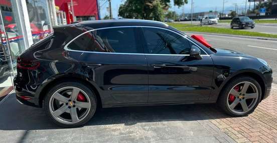 PORSCHE-MACAN-2017