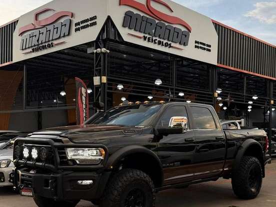RAM-3500-6.7 I6 TURBO DIESEL LIMITED LONGHORN CD 4X4 AUTOMÁTICO RAM-3500-2023