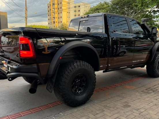 RAM-3500-6.7 I6 TURBO DIESEL LIMITED LONGHORN CD 4X4 AUTOMÁTICO RAM-3500-2023