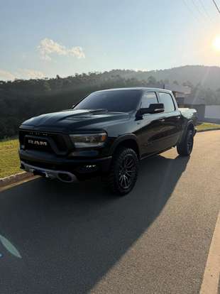 RAM-1500-5.7 V8 GASOLINA REBEL CD 4X4 AUTOMÁTICO RAM-1500-2021