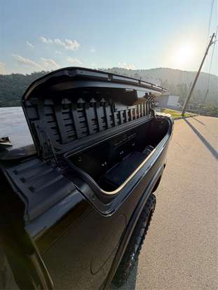 RAM-1500-5.7 V8 GASOLINA REBEL CD 4X4 AUTOMÁTICO RAM-1500-2021