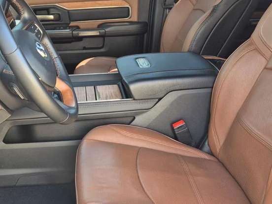 RAM-3500-6.7 I6 TURBO DIESEL LIMITED LONGHORN CD 4X4 AUTOMÁTICO RAM-3500-2024