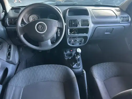 RENAULT-CLIO-2014