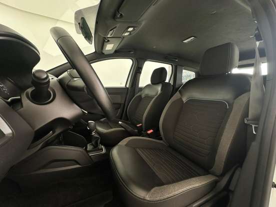 RENAULT-DUSTER-2023