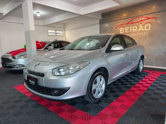RENAULT FLUENCE 2.0 DYNAMIQUE 16V FLEX 4P AUTOMÁTICO RENAULT FLUENCE 2.0 DYNAMIQUE 16V FLEX 4P AUTOMÁTICO