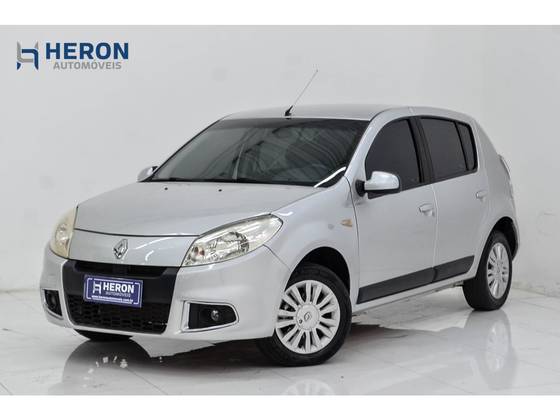 RENAULT SANDERO 1.6 PRIVILÉGE 16V FLEX 4P AUTOMÁTICO