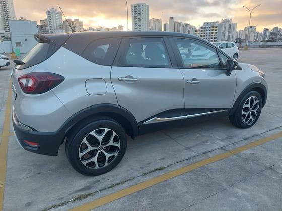 RENAULT CAPTUR 1.6 16V SCE FLEX INTENSE X-TRONIC