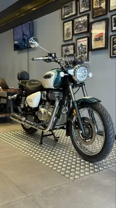 ROYAL ENFIELD METEOR 350 AURORA ROYAL ENFIELD METEOR 350 AURORA