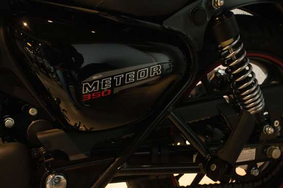 ROYAL ENFIELD-METEOR 350 FIREBALL-2025