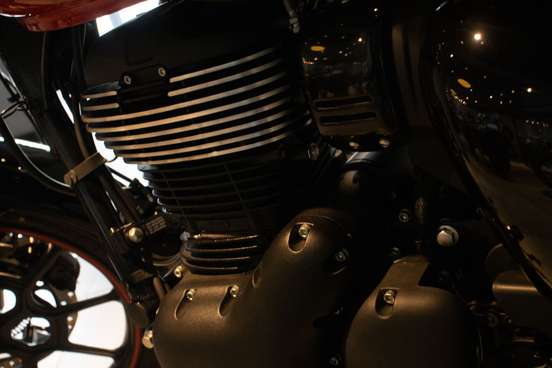 ROYAL ENFIELD-METEOR 350 FIREBALL-2025