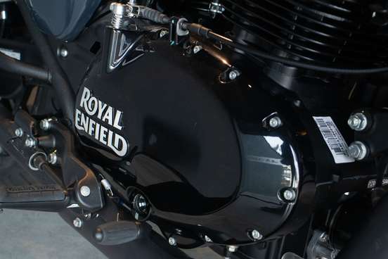 ROYAL ENFIELD-SHOTGUN 650 DRILL GREEN-2025